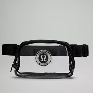 Lululemon Everywhere Belt Bag 1L in Black/Clear
